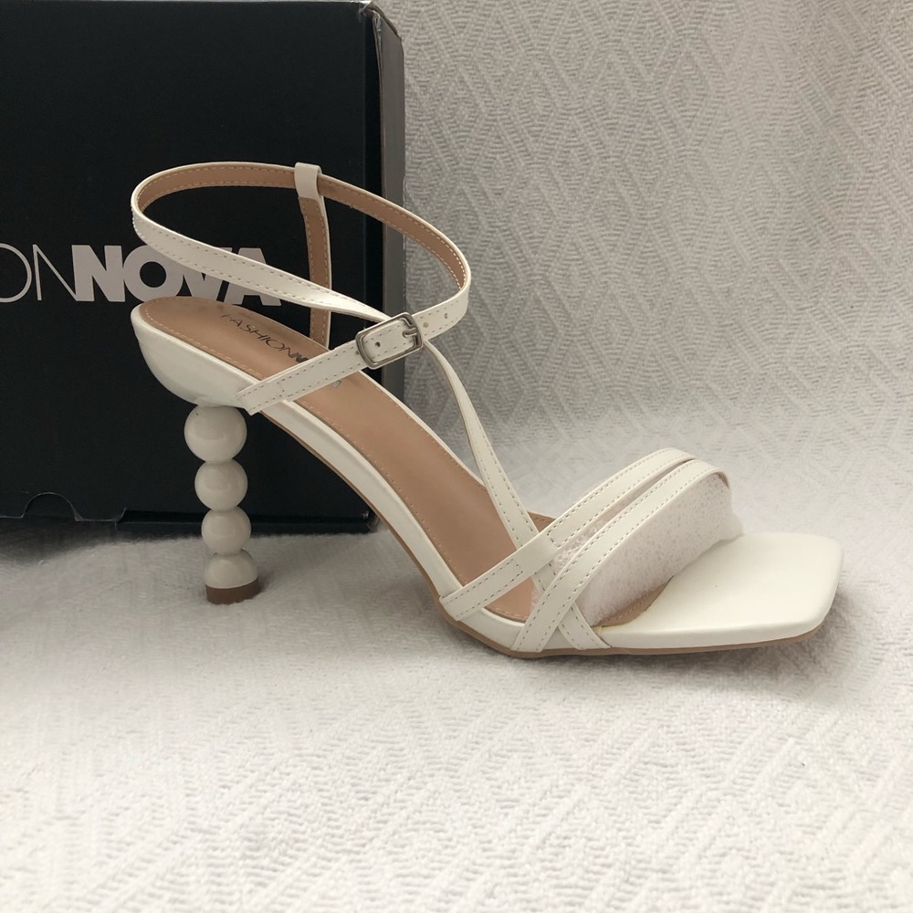 Fashion Nova Size 9 - New